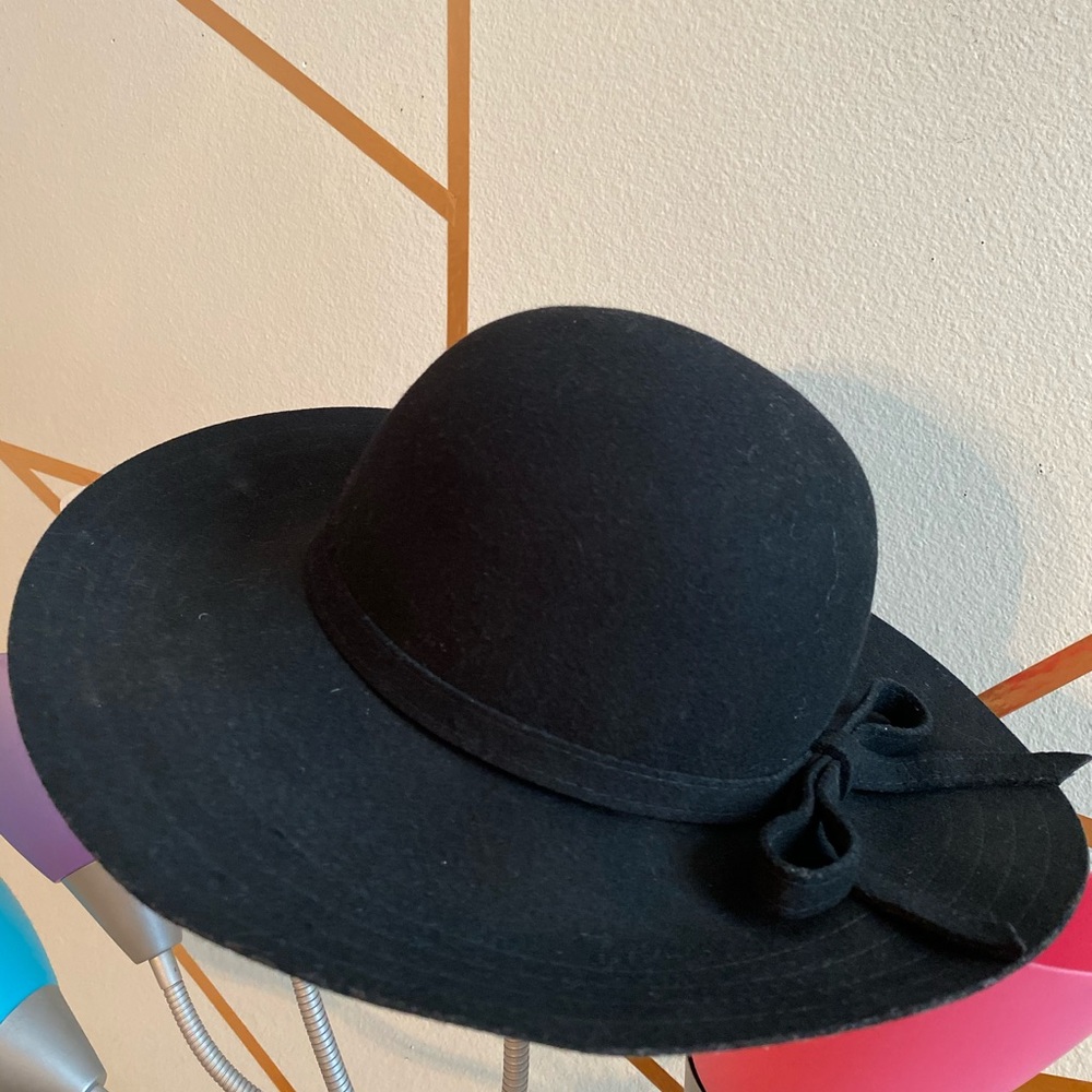 NWT Wool Fedora Hat